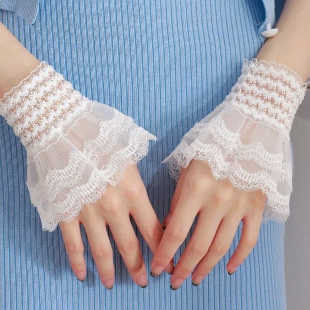 🎀 Ruffle Cuffs 🎀